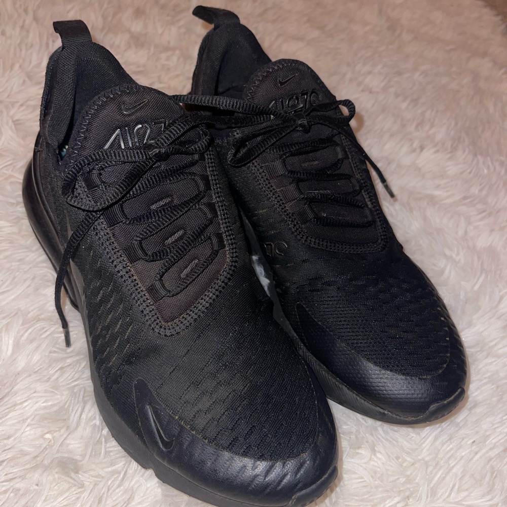 Nike Black air max 270